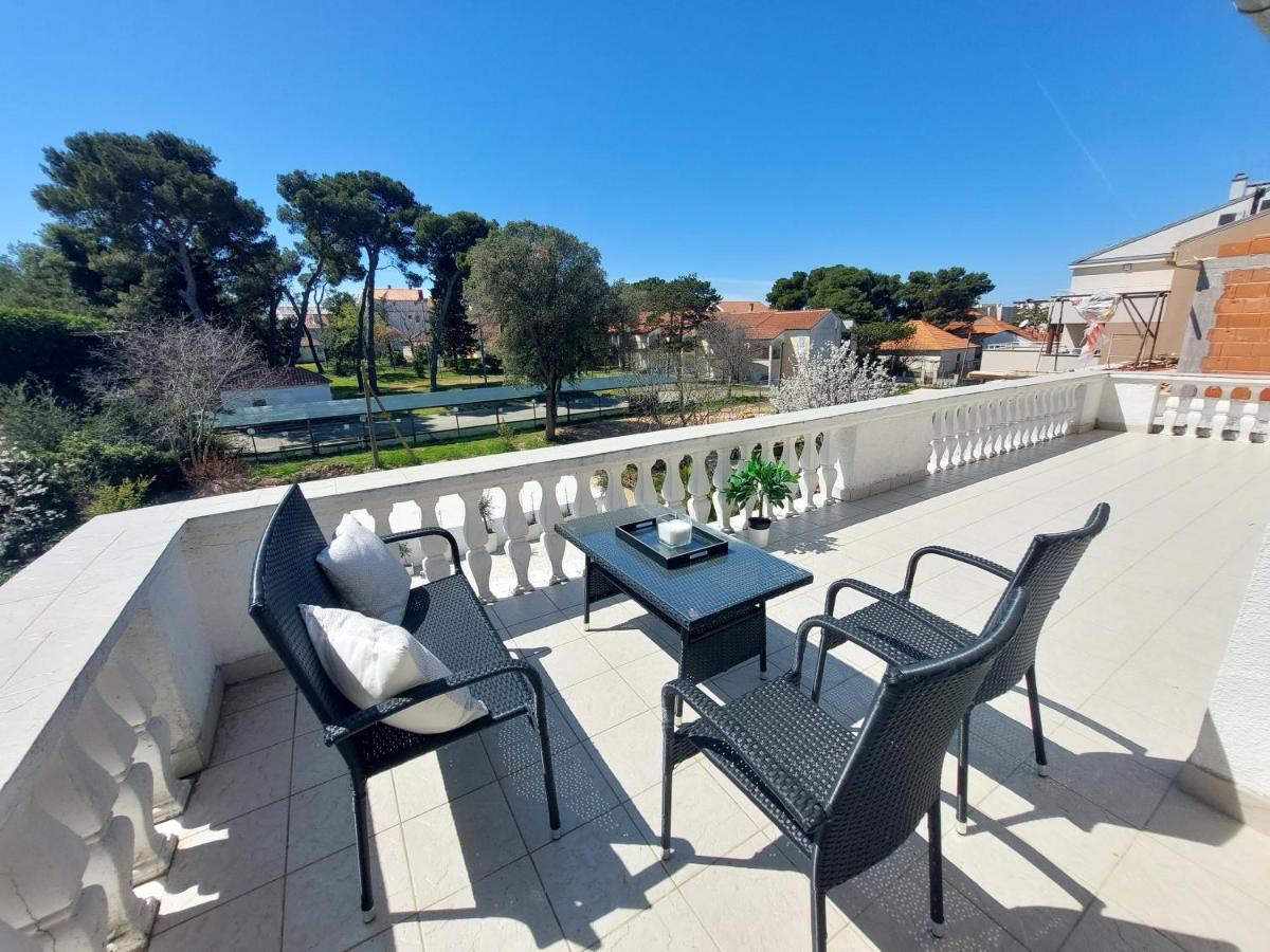 Апартаменты Casa Blanca, Биоград-на-Мору Экстерьер фото